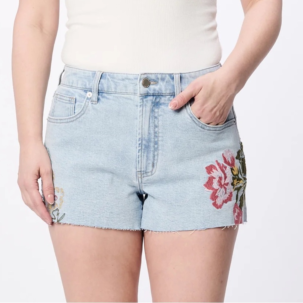 CARRIE DENIM SHORT (Floral Embroidery) Dear John